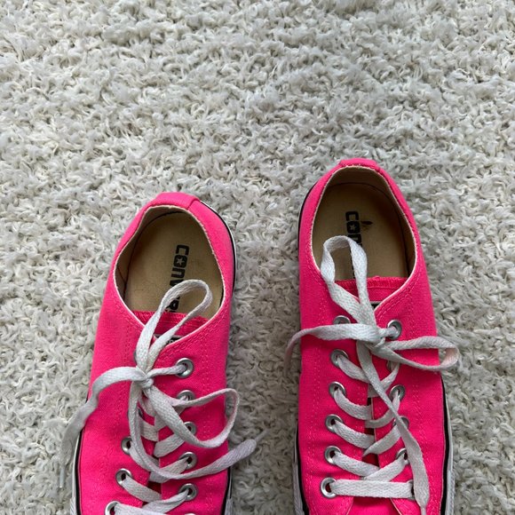 Converse Womens 8 Pink Low Top Lace Up - Picture 4 of 9